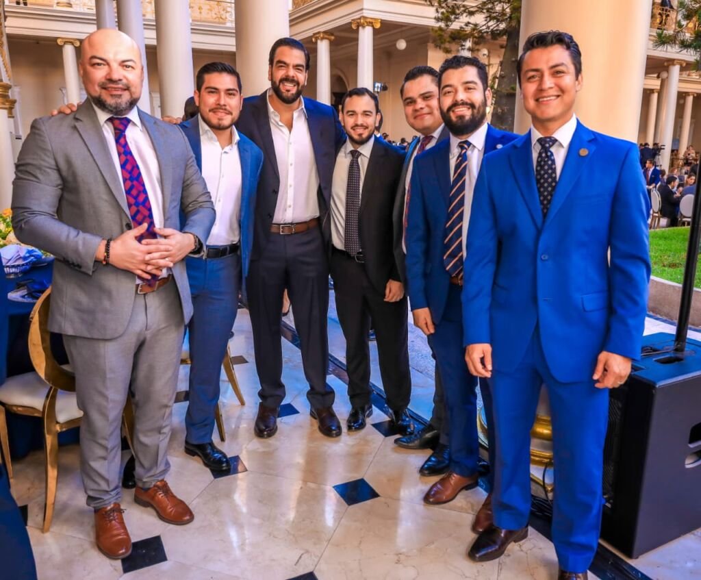 Primer Desayuno Nacional de Oración por El Salvador reúne a autoridades nacionales e internacionales