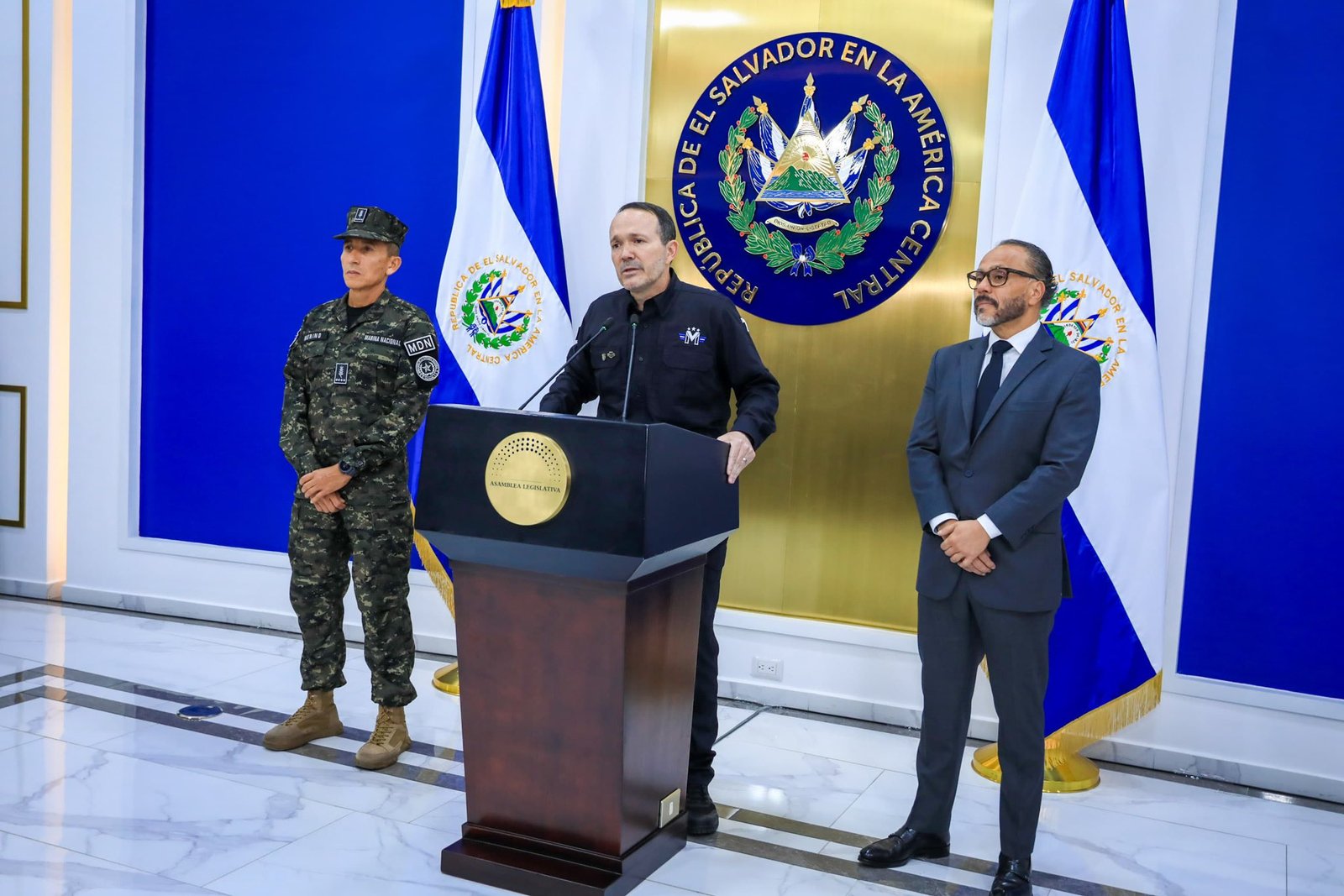 Asamblea da paso a cadena perpetua y ordena el sistema migratorio