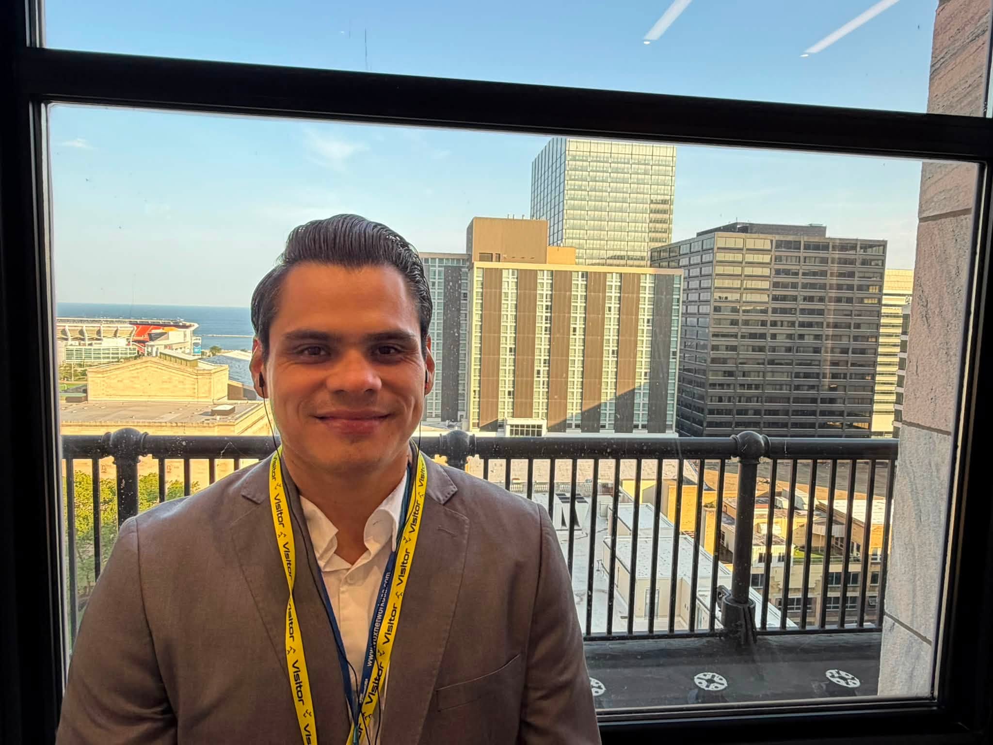 Caleb Navarro durante jornada del IVLP 2026 en la Reserva Federal y el FBI de Cleveland, Ohio, Estados Unidos.