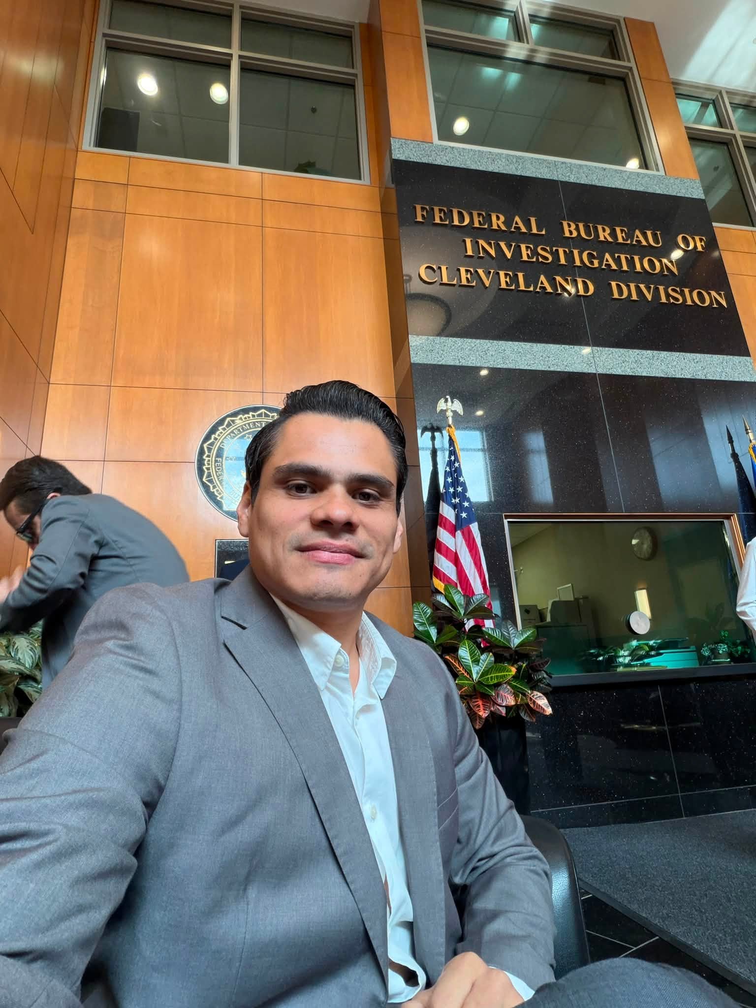 Caleb Navarro durante jornada del IVLP 2026 en la Reserva Federal y el FBI de Cleveland, Ohio, Estados Unidos.