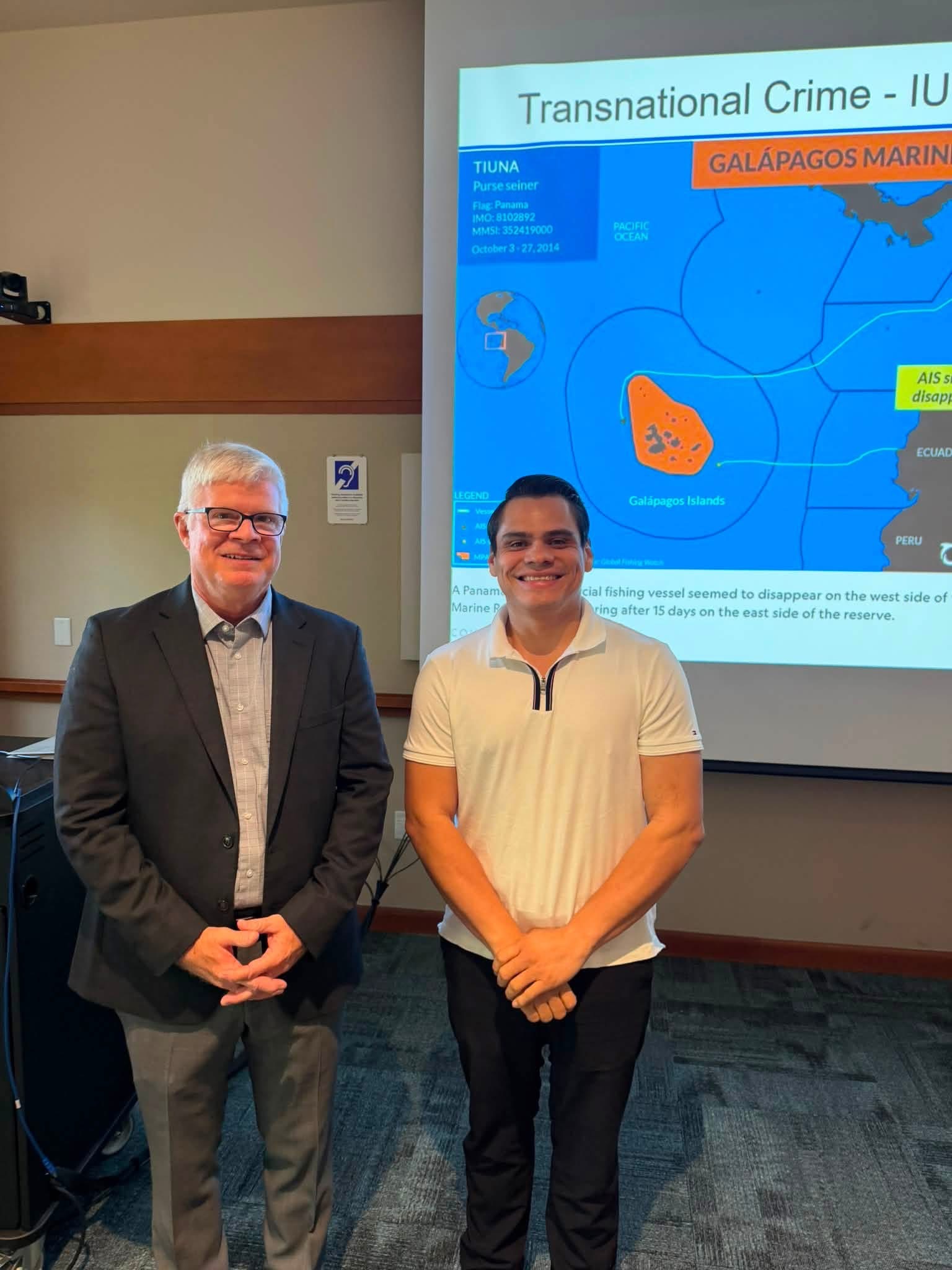 Caleb Navarro durante jornada con la U.S. Coast Guard en Cleveland, Ohio, como parte del International Visitor Leadership Program IVLP 2026.